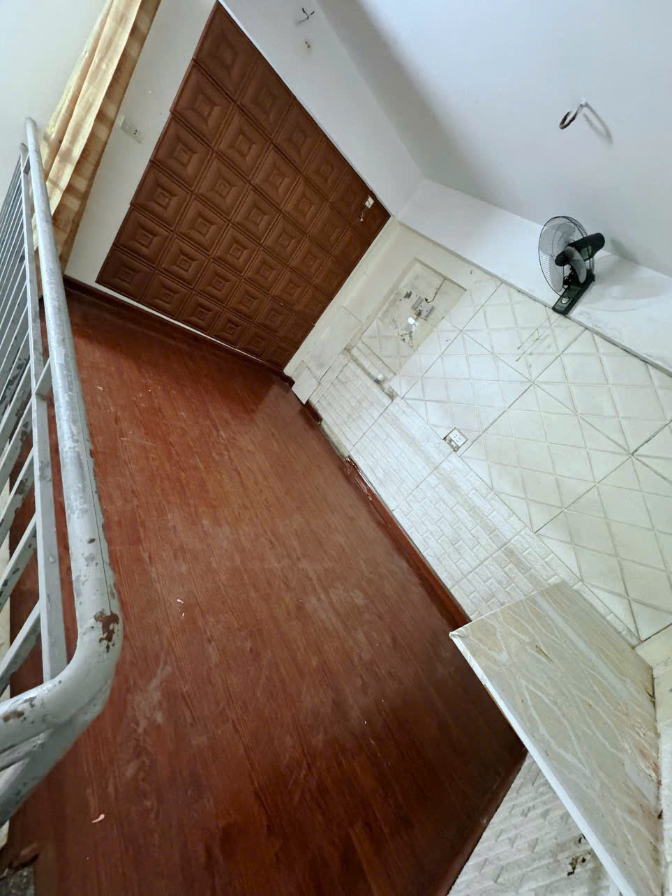 Cho thuê nhà ngõ 108 Tôn Đức Thắng, 40m2, 2 tầng, 2 ngủ, 6 triệu 3 tháng đầu - Ảnh 1